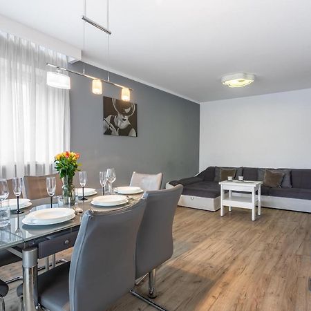 Apart-Invest Apartament Paryski Шклярська Поремба Екстер'єр фото