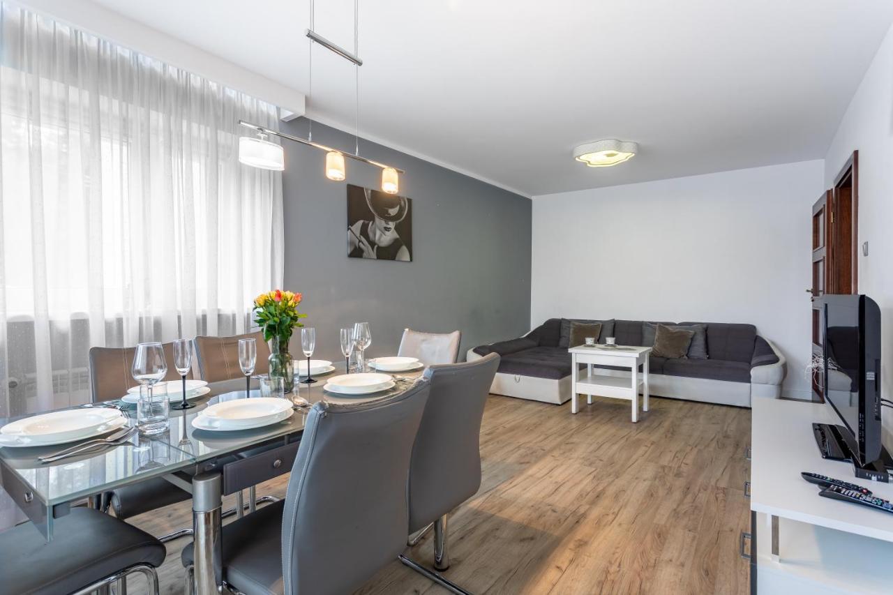 Apart-Invest Apartament Paryski Шклярська Поремба Екстер'єр фото